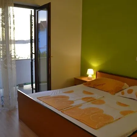 In With Sea View, Terrace, Air Conditioning, Wifi 4552-8 Apartmán Supetarska Draga